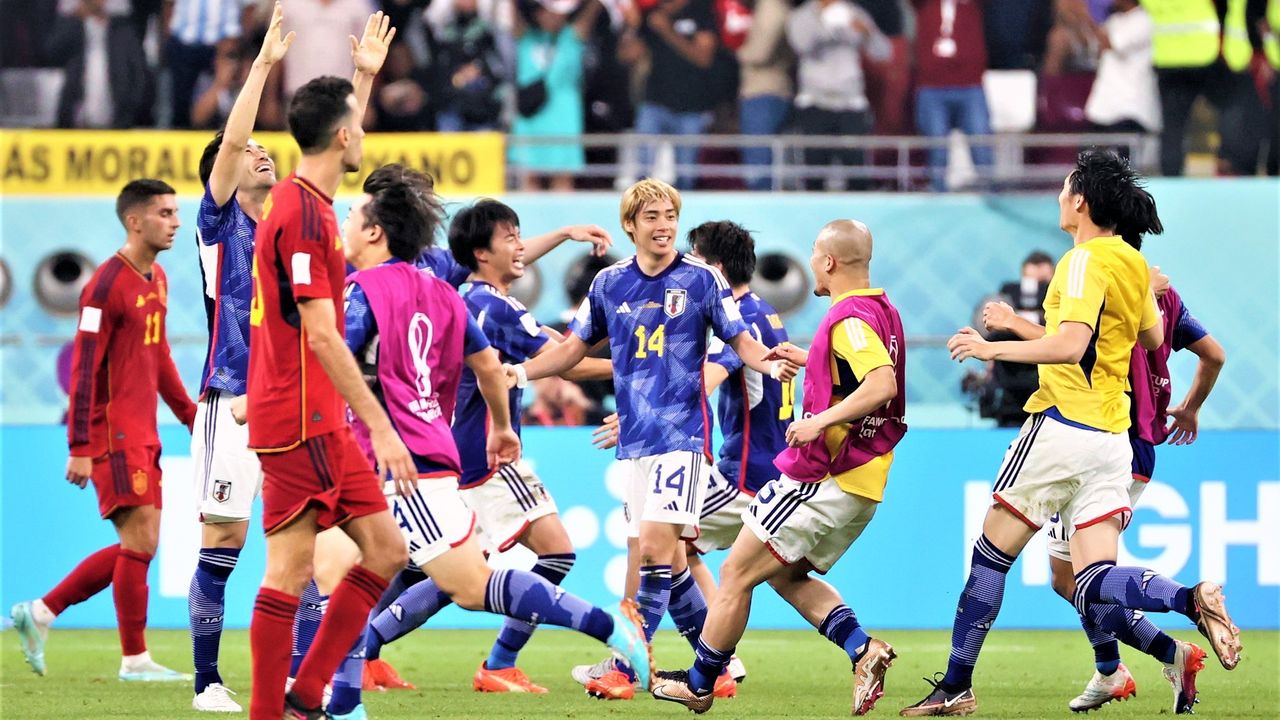 美媒：东契奇直接开着布加迪跑车来到今日与独行侠的比赛现场