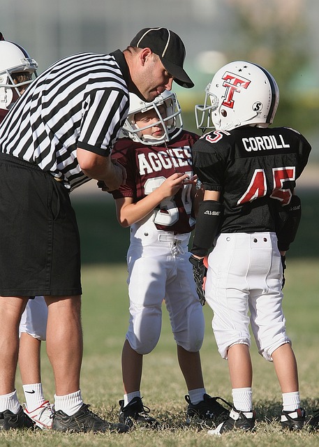 亚冠送礼！35岁王大雷失误：人墙漏出近角，对手.